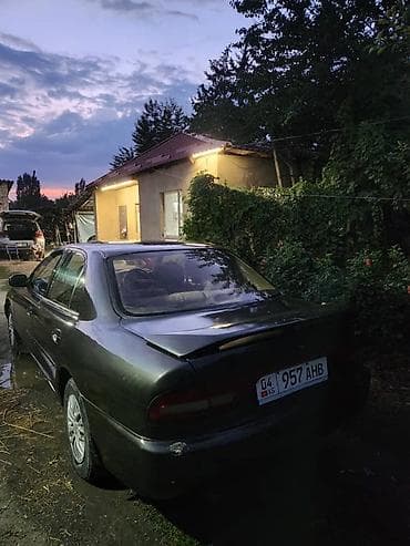 Mitsubishi Galant: 1995 г., Автомат, Бензин, Седан — 3