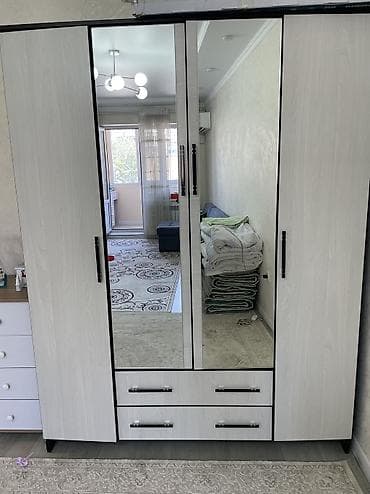 Шкафы: Шифоньер, шкаф для одежды, Б/у, Прямой, ЛДСП — 1