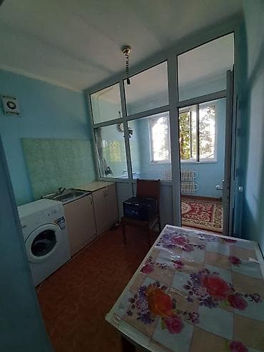 микрорайон: 1 комната, 33 м², 105 серия, 3 этаж — 3