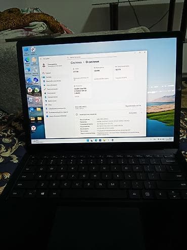 Ноутбуки Microsoft: Microsoft Surface Laptop (черный, металлический корпус) — 2