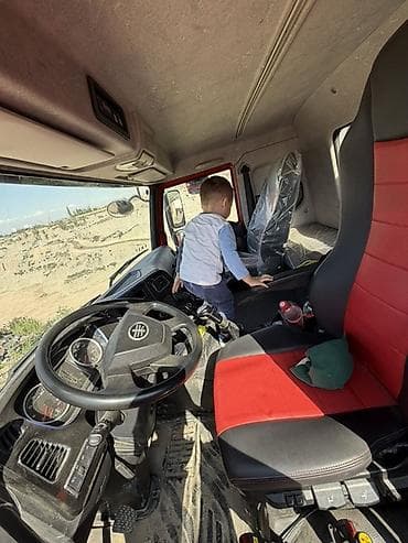 FAW: FAW : 2020 г., 10 л, Механика, Дизель — 8