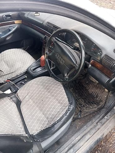 mini cuper: Audi A4: 1996 г., 2.6 л, Автомат, Бензин, Седан — 5