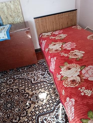 комната фучика: Однокомнатная меблированная комната - Кровать односпальная с высоким — 2