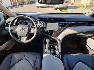 Toyota Camry: 2019 г., 2.5 л, Автомат, Бензин, Седан — 5