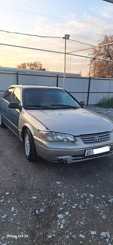 Toyota Camry: 1999 г., 2.2 л, Автомат, Бензин, Седан
