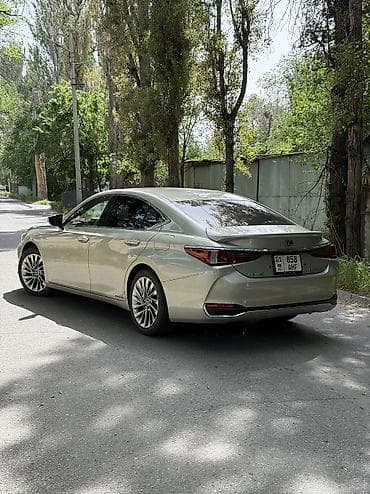 Унаа сатуу: Lexus ES: 2018 г., 2.5 л, Гибрид — 2