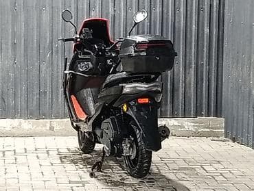 н макс мопед: Макси-скутер Yamaha, 150 куб. см, Бензин, Б/у — 4