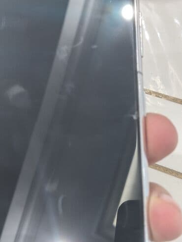 наушники: Samsung Galaxy S21 5G, Б/у, 256 ГБ, цвет - Белый, 2 SIM, eSIM — 4