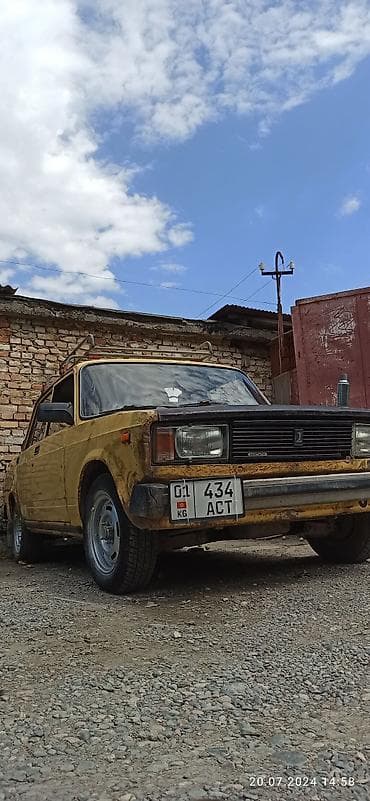 ВАЗ (ЛАДА) 2105: 1984 г., 1.6 л, Механика, Бензин, Седан at lalafo.kg ВАЗ (ЛАДА) 2105: 1984 г., 1.6 л, Механика, Бензин, Седан