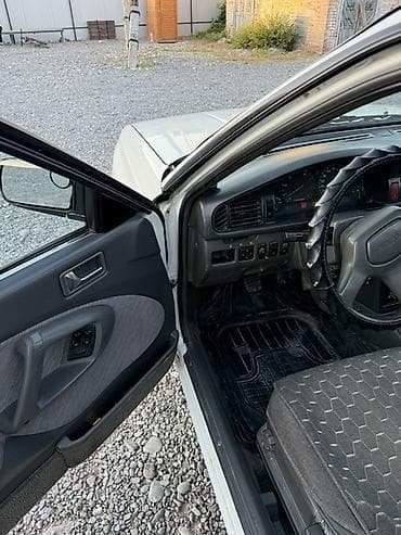Унаа сатуу: Mazda 626: 1989 г., 2.2 л, Кол менен иштөөчү, Бензин, Купе — 9