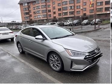 машина маз: Hyundai Elantra: 2020 г., Бензин, Седан — 2