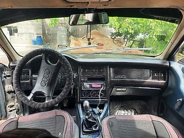 ош жапалак: Audi 80: 1995 г., 1.8 л, Кол менен иштөөчү, Бензин, Седан — 6