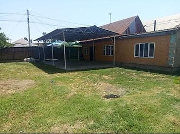 🏡 Продаётся дом в Бишкеке 📍 ж/м Ак-Босого 🔹 Площадь дома — 100 м² 🔹