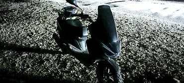 водный гидроцикл: Скутер/мопед с агрессивным обвесом и высоким ветровиком Особенности — 1