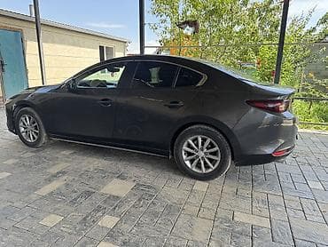 tesla model 3: Mazda 3: 2021 г., Бензин, Седан — 9