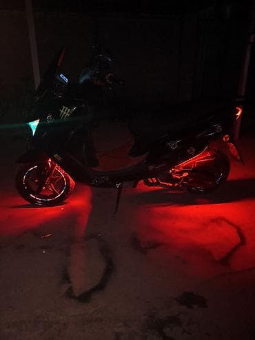 Макси-скутер 150 куб. см, Бензин, Б/у