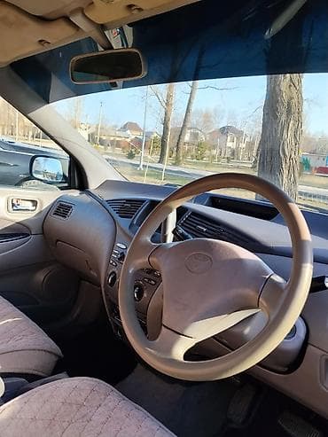 colf 2: Toyota Prius: 1999 г., 1.5 л, Автомат, Бензин, Седан — 7