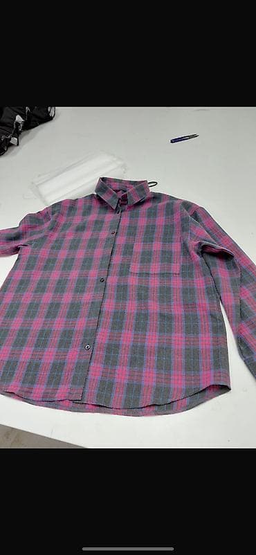 футболки на заказ бишкек: 🩷 s,m,l,xl
🤎m,xl — 1