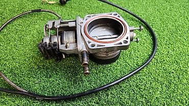 е38: Дроссельная заслонка BMW 1996 г., Б/у, Оригинал, Германия — 2