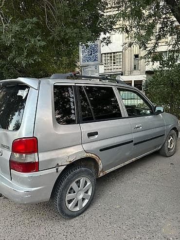 Mazda Demio: 2000 г., Автомат, Бензин, Универсал