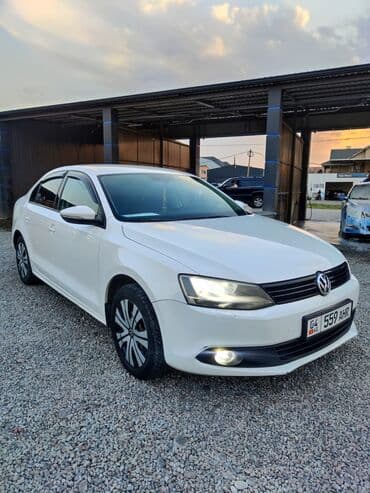 Volkswagen Jetta: 2014 г., 1.6 л, Автомат, Седан at lalafo.kg Volkswagen Jetta: 2014 г., 1.6 л, Автомат, Седан