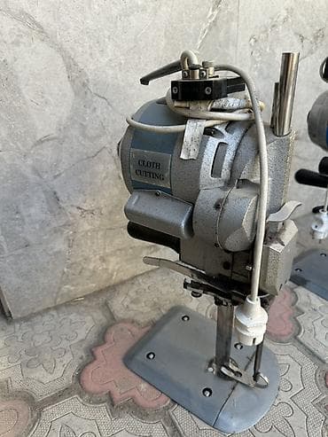 Оборудование для швейных цехов: Промышленные раскройные машины для ткани (вертикальный нож) Описание — 1