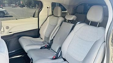 prius plus: Toyota Sienna: 2021 г., Гибрид, Минивэн — 6