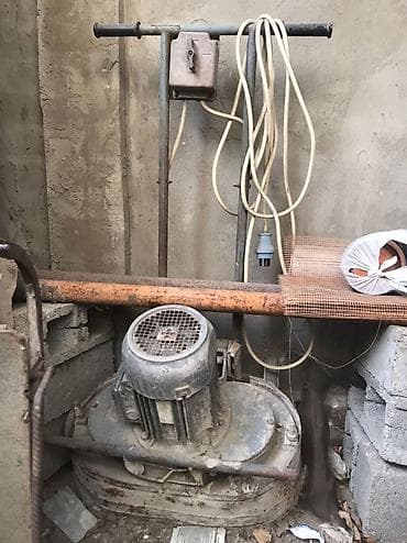 Мозаично -шлифовальная машина СССр 
380 Вольт 
50000т