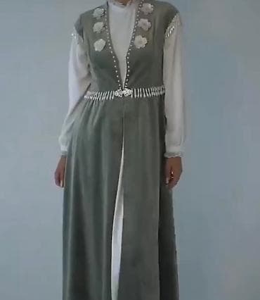 Жеке буюмдар: Кыз узатууга 1 эле жолу кийилген. 5000сомго сатып алганбыз Размер — 1