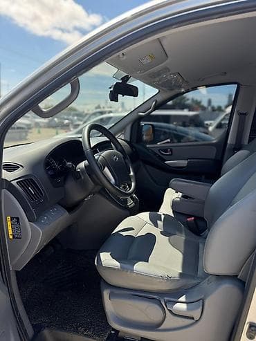 Hyundai Starex: 2020 г., 2.5 л, Автомат, Дизель, Минивэн — 8