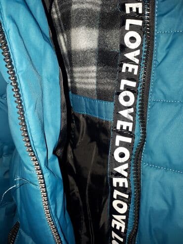 детский осенний куртка озгон: Продаю зимниюю теплую куртку на 8-9 лет. Рост 128-134см. Всего за — 2