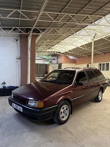 Volkswagen Passat: 1988 г., 1.8 л, Механика, Бензин, Универсал