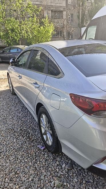 скотч с надписью: Hyundai Sonata: 2018 г., 0.2 л, Автомат, Газ, Седан — 7