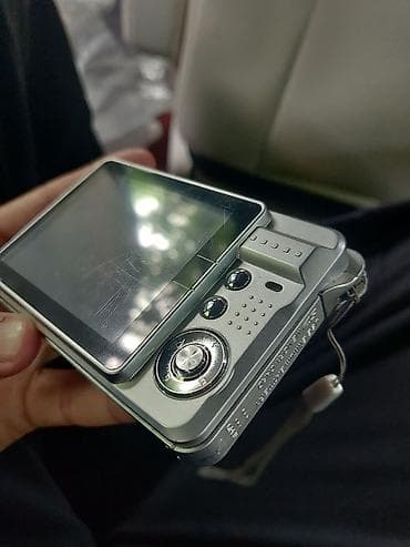 Цифровая компакт‑камера 18 MP - Матрица: 18 мегапикселей (надпись на — 2