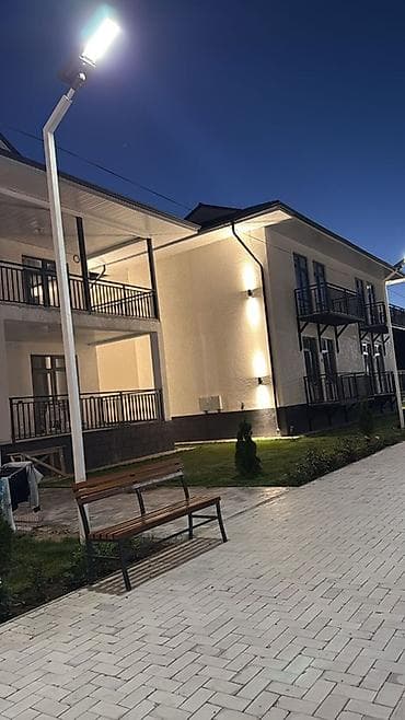Современный малоэтажный жилой комплекс с благоустроенной закрытой