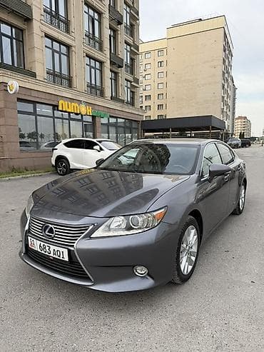 Lexus ES: 2014 г., 2.5 л, Вариатор, Гибрид, Седан