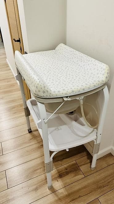 Детский мир: Пеленальный стол, Б/у, Пластик — 2