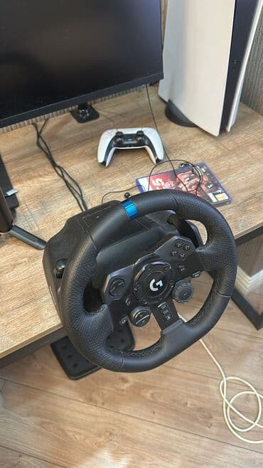 руль и педаль для компьютера: Игровой руль Logitech с педалями. Руль обтянут кожей, имеет кнопки — 3