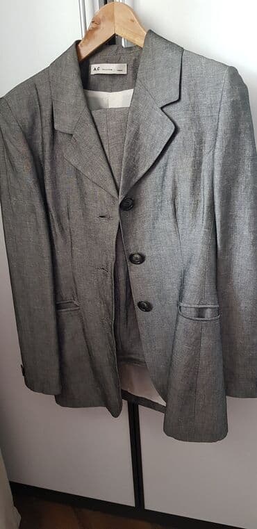 женская модельная обувь больших размеров: Обувь и одежда отличного качества. Обувь вся 38 размер, состояние — 23