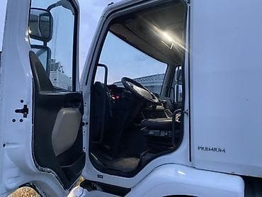 тигил: Сүйрөгүч, Renault — 8
