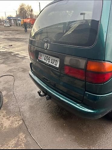 авто рага: Volkswagen Sharan: 1996 г., 2 л, Кол менен иштөөчү, Бензин, Вэн/Минивэн — 4