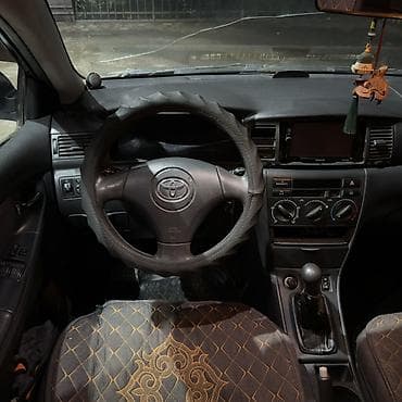 карол: Toyota Corolla: 2003 г., Механика, Хэтчбэк — 4
