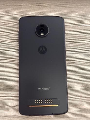 моторолу: Motorola Moto Z4, Б/у, 128 ГБ, цвет - Черный, 1 SIM — 2