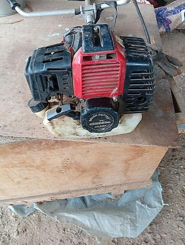 тросик газа: Триммер, мотокоса, Б/у, Бензиновый, 2-х тактный двигатель — 1