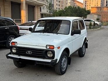Унаа сатуу: ВАЗ (ЛАДА) 4x4 Niva: 2012 г., 1.7 л, Кол менен иштөөчү, Бензин, Жол тандабас — 2