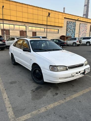 срочно продам авто в связи с переездом: Toyota Carina E: 1991 г., 2 л, Автомат, Бензиновая, Седан — 2