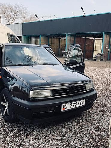 капот кобальт: Volkswagen Vento: 1993 г., 1.8 л, Механика, Бензин, Седан — 1