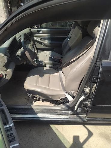 зеркела: Audi A4: 1999 г., 1.8 л, Кол менен иштөөчү, Бензин, Седан — 4
