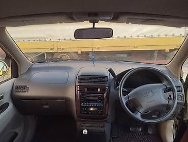 деф: Toyota Ipsum: 2001 г., 2 л, Автомат, Бензин, Универсал — 3