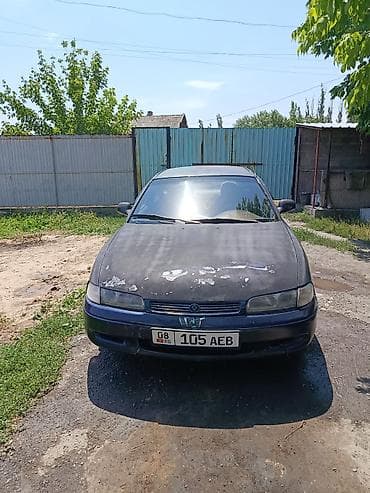 Унаа: Mazda 626: 1994 г., 1.8 л, Кол менен иштөөчү, Бензин, Лифтбек — 3